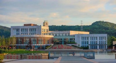 2026 苏州公办专科大学名单 江苏物理类录取分数文章图片