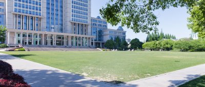 西南政法大学2025年录取分数线是多少？附提前批文章图片