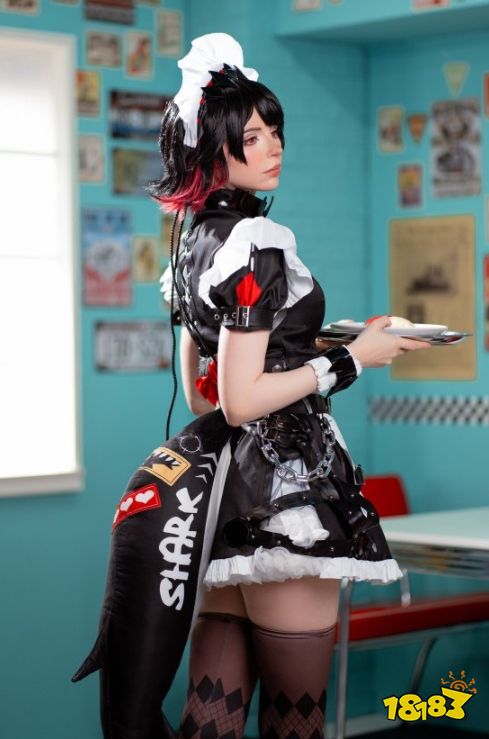 鲨鱼娘女仆超可爱！美少女COS《绝区零》艾莲乔