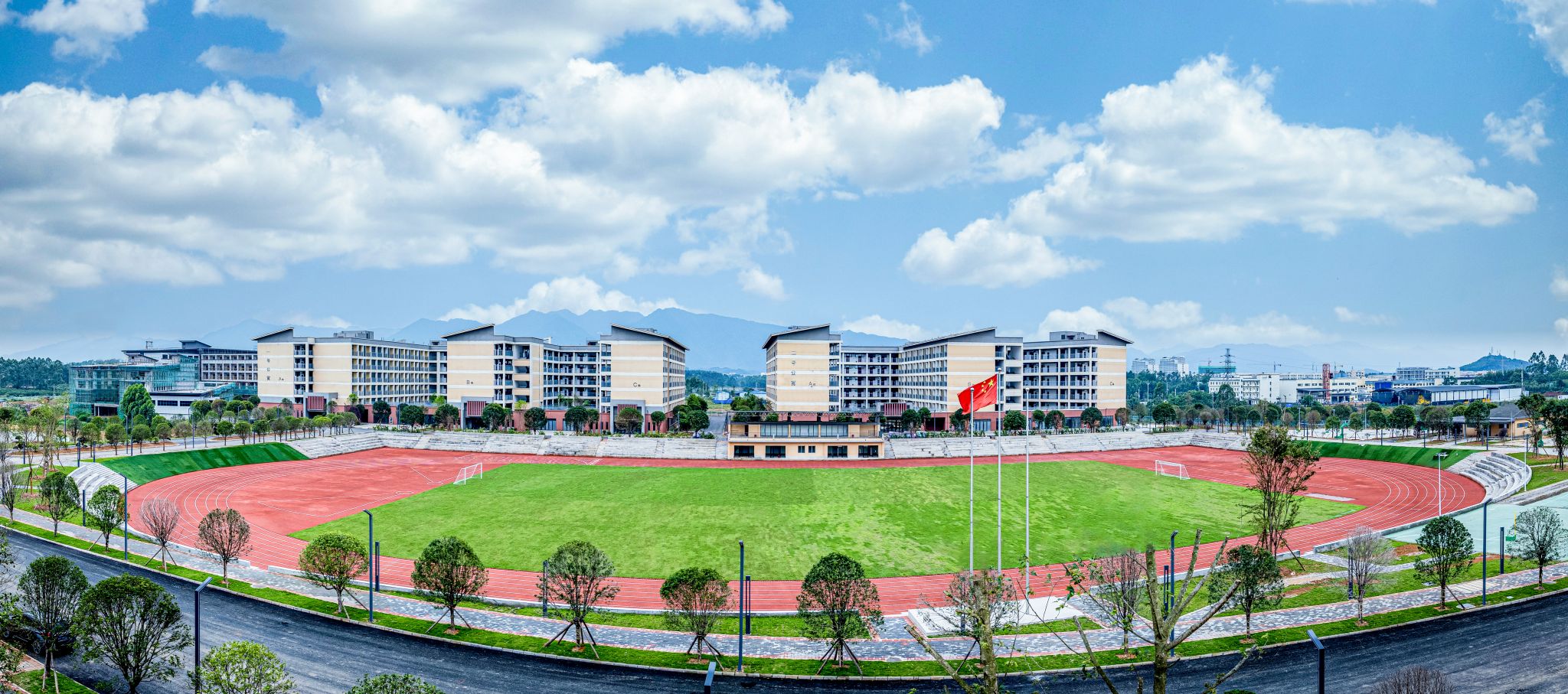 成都中医药大学2024年在江西录取分数线、对应位次（附近几年最低录取分数线及位次排名）