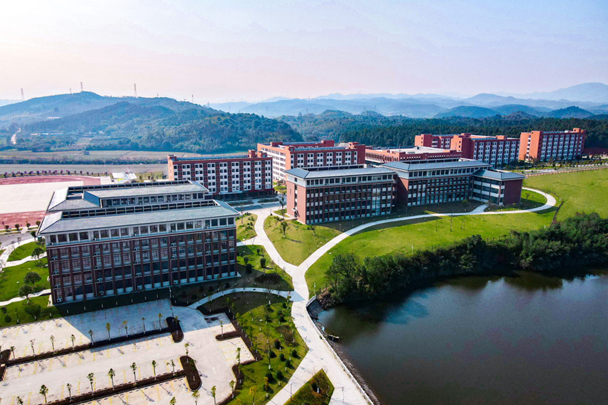 江西师范大学科学技术学院2024年在安徽录取分数线、对应位次（附近几年最低录取分数线及位次排名）