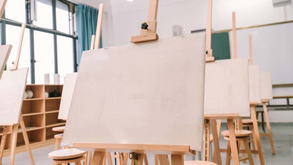 大连理工大学盘锦校区2024年在广东录取分数线、对应位次（附近几年最低录取分数线及位次排名）