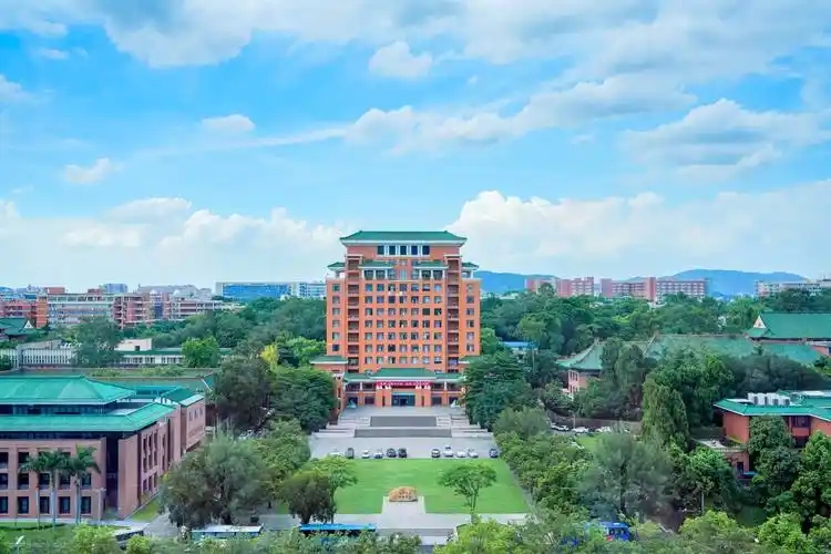 华南理工大学2024录取分数线：最低多少分能上（各省汇总）(图2)