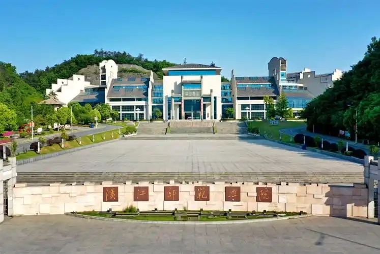 湖北分数最低的二本大学：2025多少分可以上？(图2)
