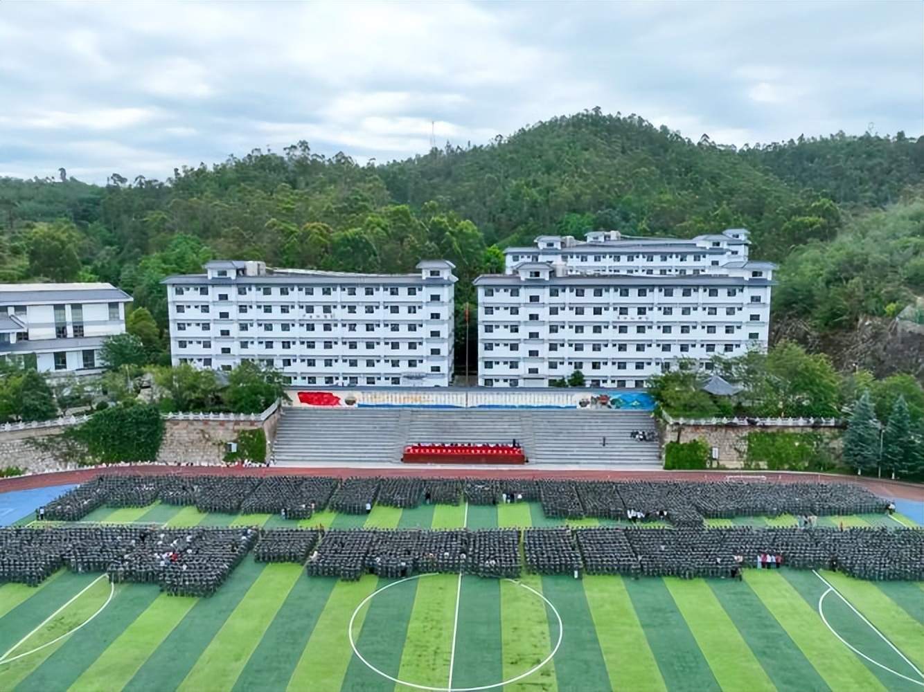 云南分数最低的专科大学：2025多少分可以上？(图2)