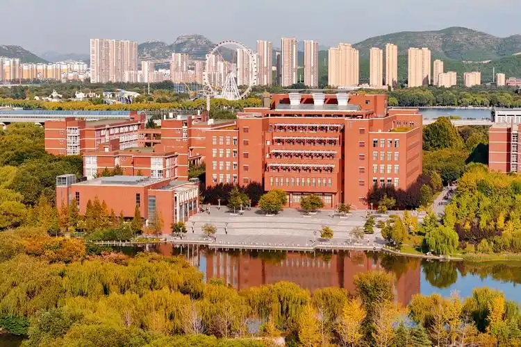 济南最好的公办二本大学排名（实力最强）