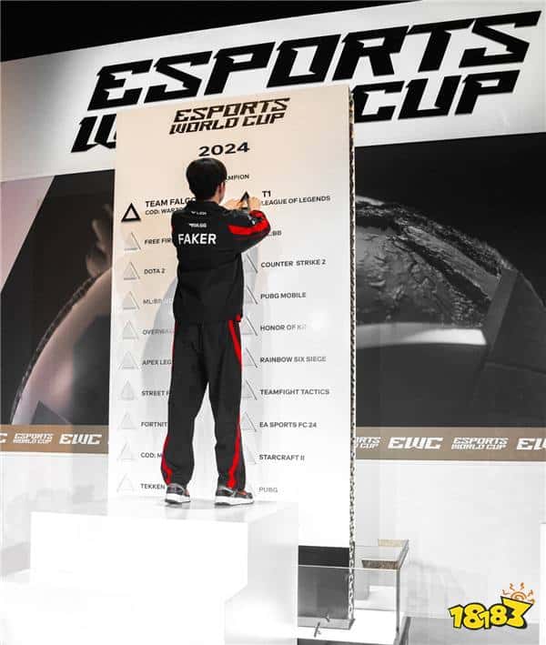 电竞世界杯《英雄联盟》总决赛:T1 3比1 TES夺冠(图4) 电竞世界杯《英雄联盟》总决赛:T1 3比1 TES夺冠