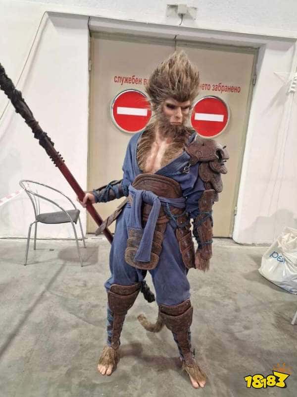 还原度太高了！粉丝自制《黑神话：悟空》Cos服：发丝一根一根粘黏