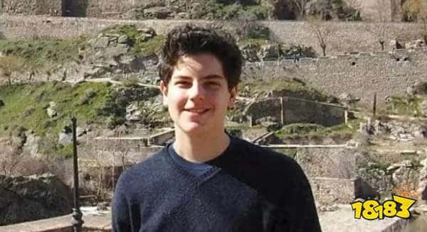 意大利少年被封为世界首个“游戏玩家圣人”