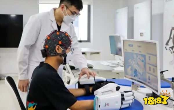 中国式现代化奋进者｜脑机接口如何让脑出血“码农”重返岗位？(图2)