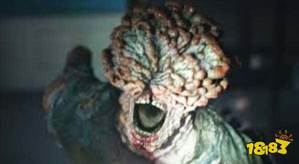 精致到恐怖！玩家母亲巧手打造《最后生还者》循声者雕塑