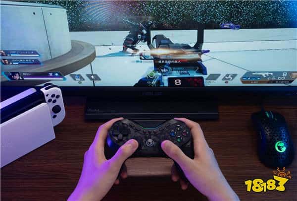 全球首创黑科技！按键字符切换+磁变阻摇杆，「九尾狐」旗舰手柄今日开启预售！