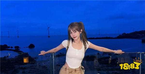 “水龙王”周淑怡又又又破防？直播被粉丝围攻，当场破防怒摔手机！