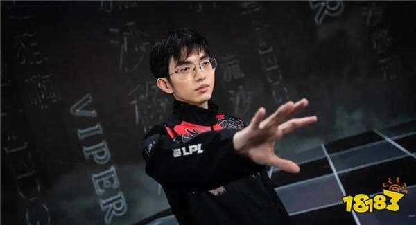 新英雄阿萝拉首次登上LPL职业联赛舞台！圣枪哥与shanji上演精彩对决！