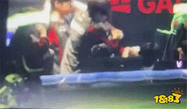 T1再败GEN，Faker不满比赛结果用头撞墙？接连败给Chovy或有心里阴影！