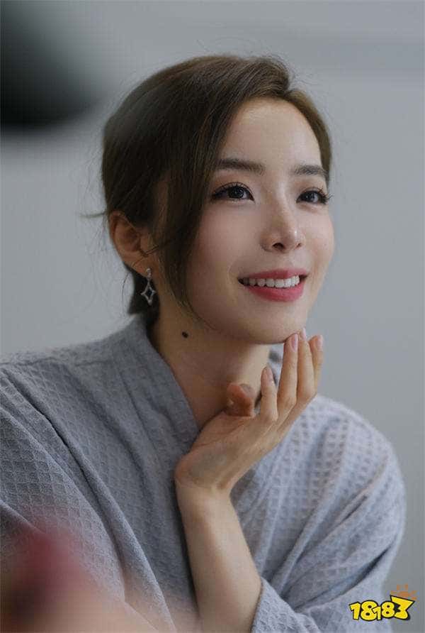 余霜吐槽管泽元沉迷《黑神话:悟空》!网友:老婆哪有《黑神话:悟空》香?(图5) 余霜吐槽管泽元沉迷《黑神话:悟空》!网友:老婆哪有《黑神话:悟空》香?