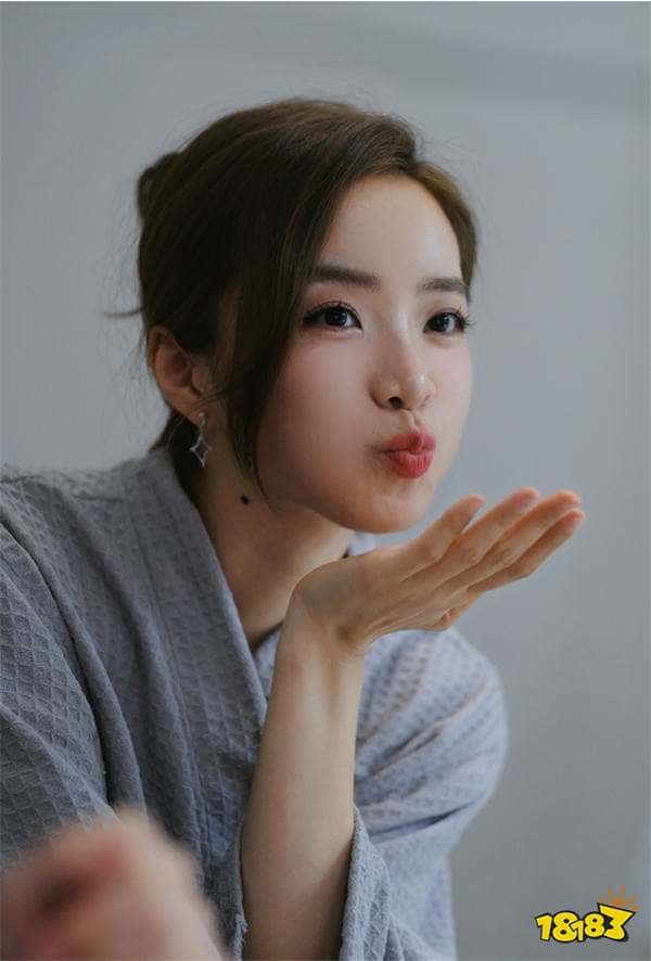 余霜吐槽管泽元沉迷《黑神话:悟空》!网友:老婆哪有《黑神话:悟空》香?(图6) 余霜吐槽管泽元沉迷《黑神话:悟空》!网友:老婆哪有《黑神话:悟空》香?