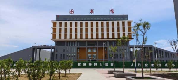 龙岩学院2024年在四川录取分数线、对应位次（附近几年最低录取分数线及位次排名）(图1)