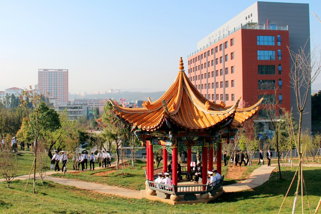 岭南师范学院2024年在江西录取分数线、对应位次（附近几年最低录取分数线及位次排名）(图1)