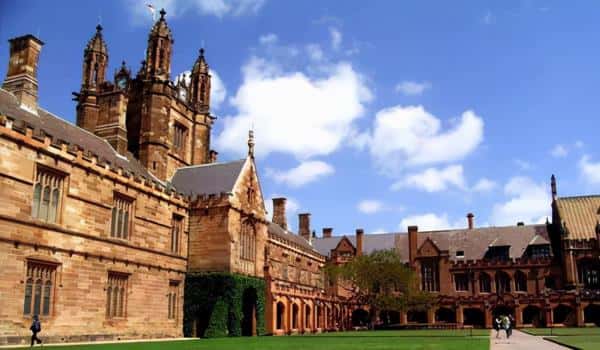 2024年长春师范大学在河南录取分数线（附近几年最低位次排名）(图1)